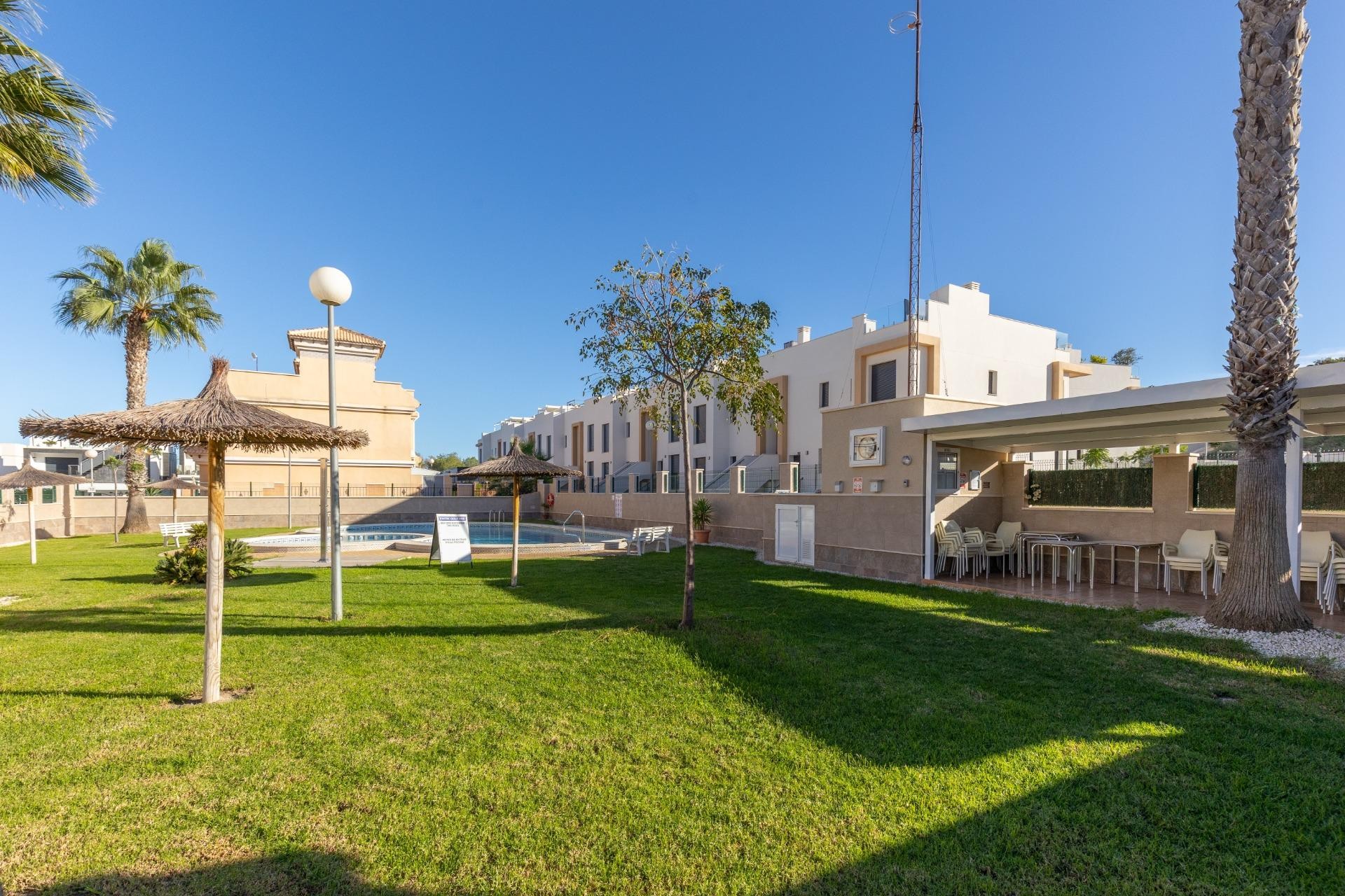 Brukt - Quad House -
Orihuela Costa - PAU 8