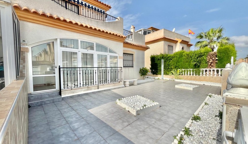 Brukt - Quad House -
Orihuela Costa - Playa Flamenca
