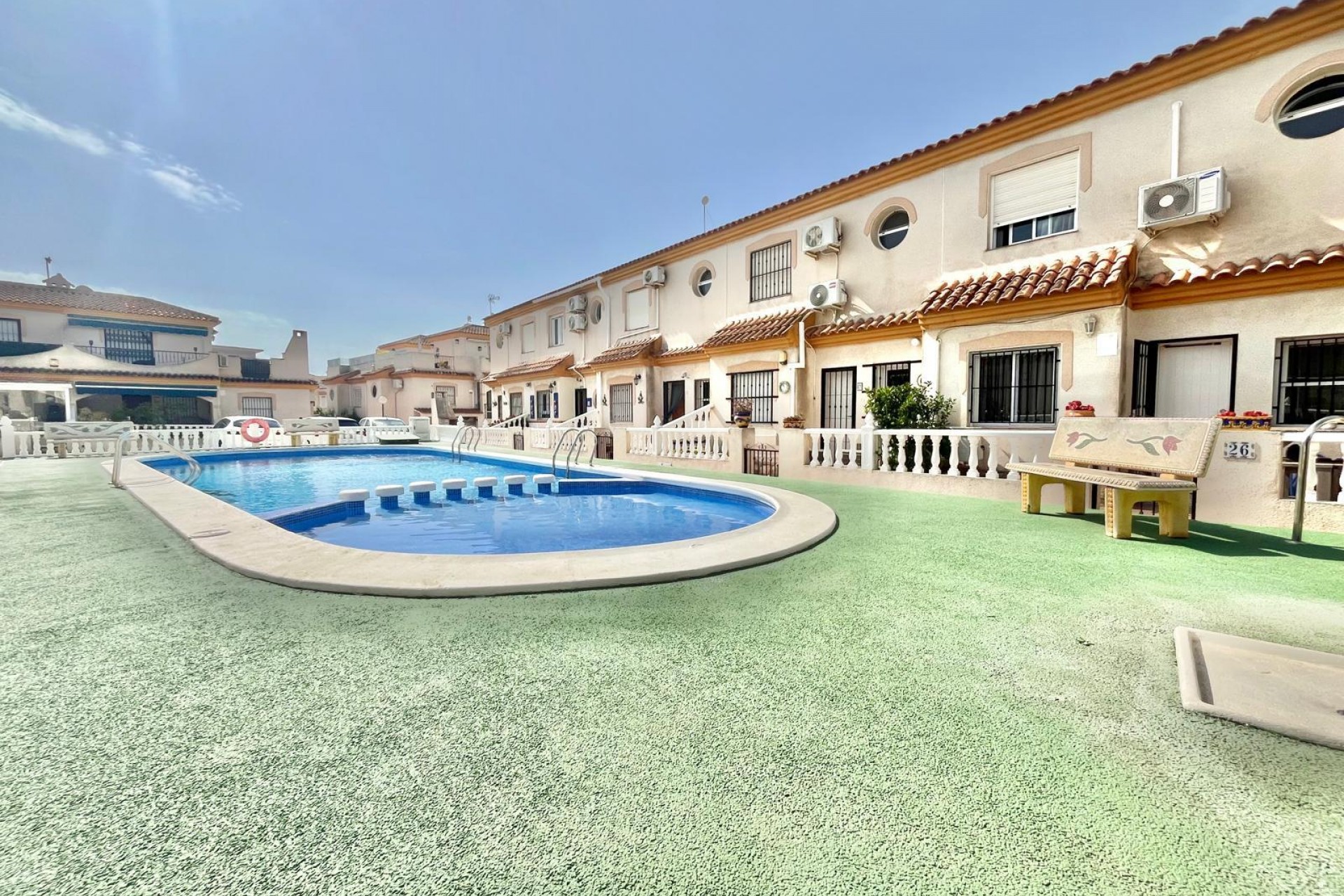 Brukt - Quad House -
Orihuela Costa - Playa Flamenca