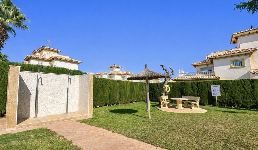 Brukt - Quad House -
Orihuela Costa - Villa's San Jose IV