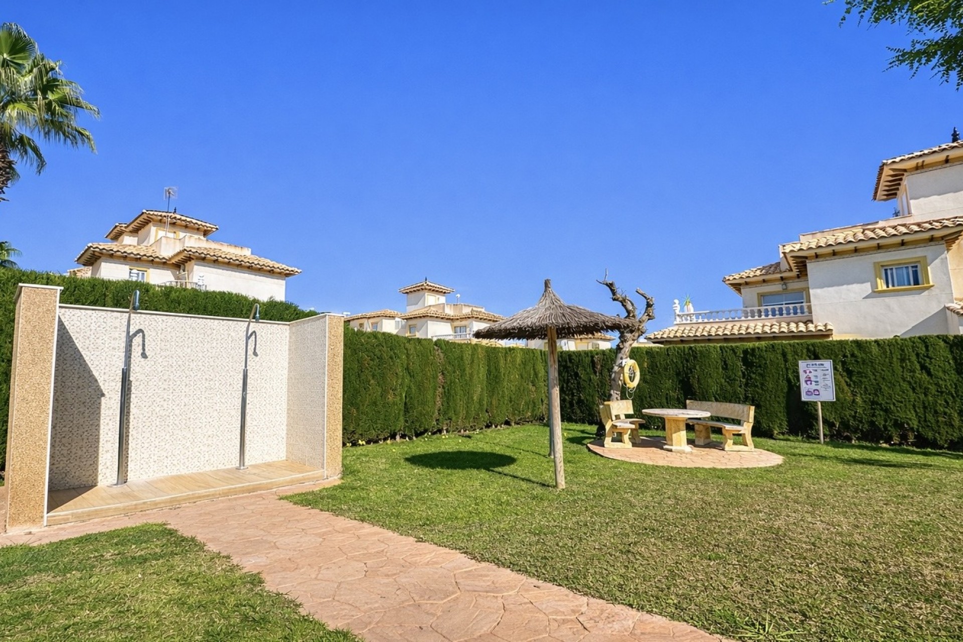 Brukt - Quad House -
Orihuela Costa - Villa's San Jose IV