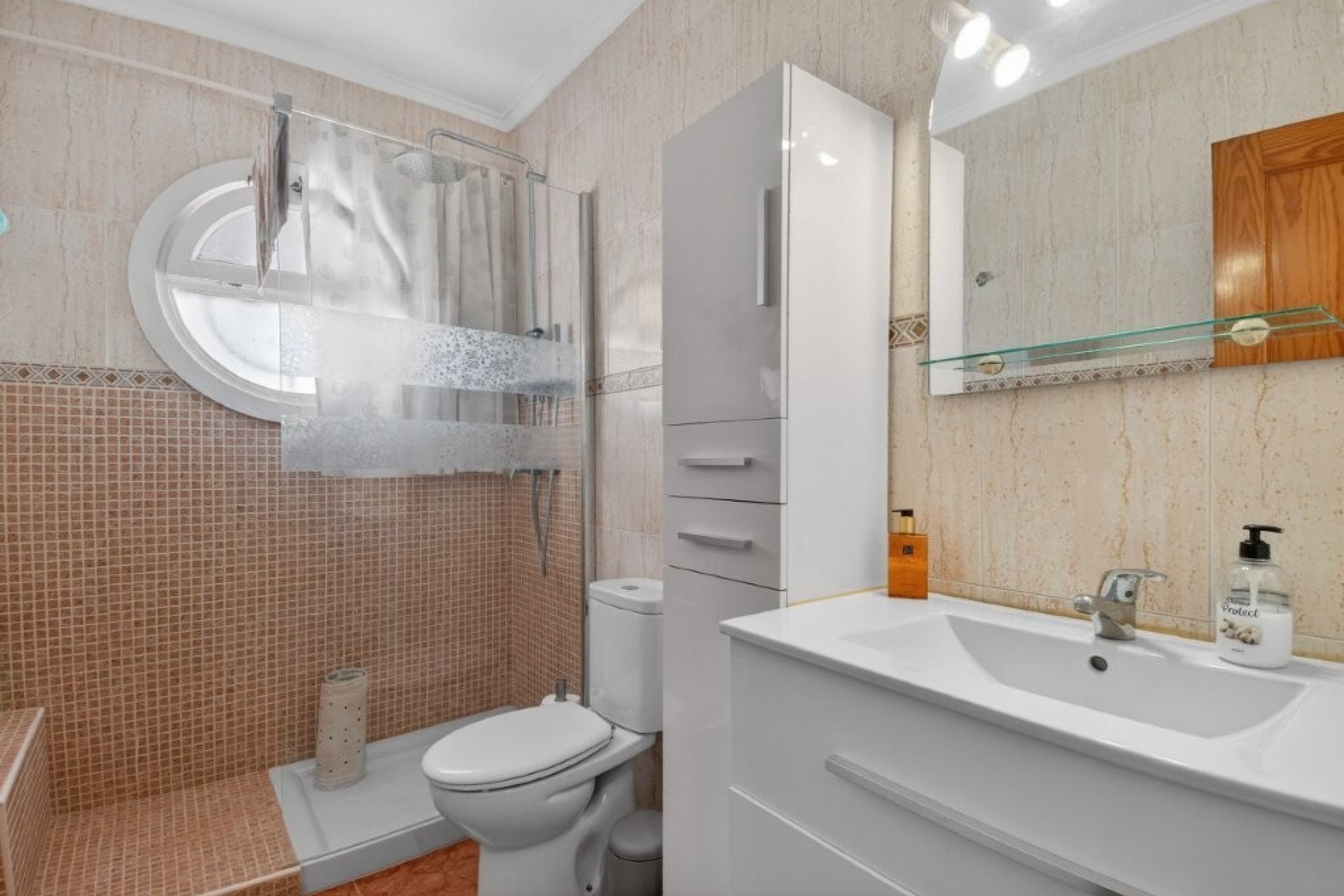 Brukt - Quad House -
Playa Flamenca - Serena III