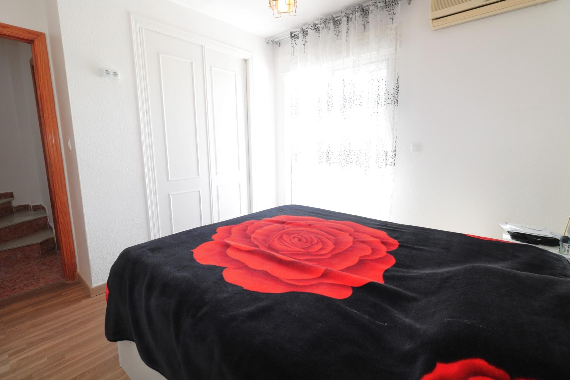 Brukt - Quad House -
Torrevieja - Carrefour