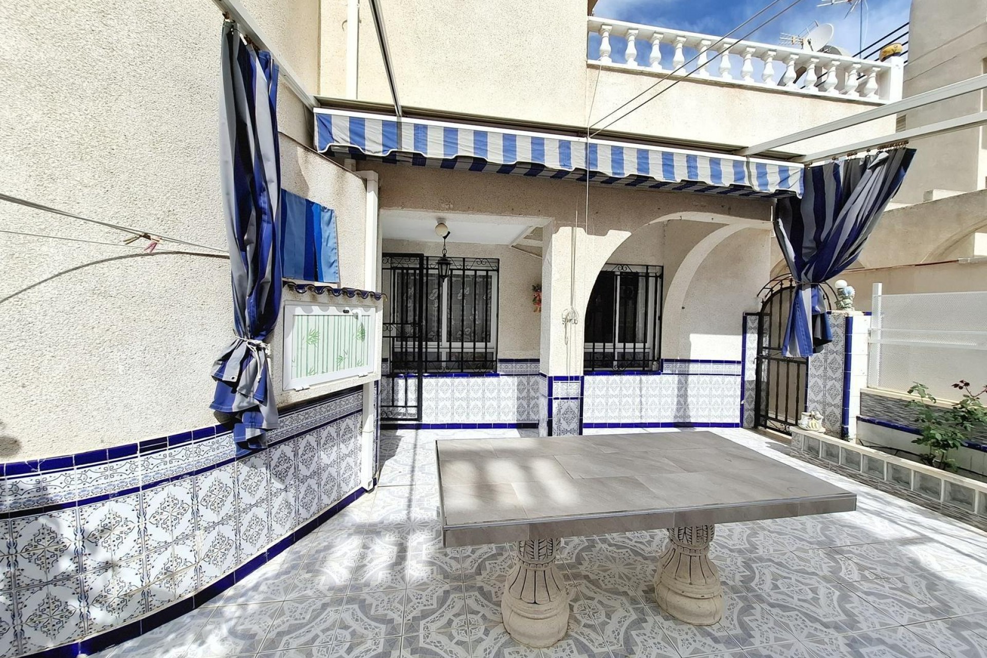 Brukt - Quad House -
Torrevieja - Carrefour