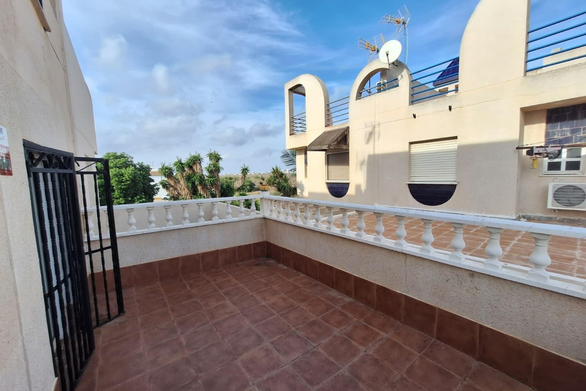 Brukt - Quad House -
Torrevieja - Carrefour