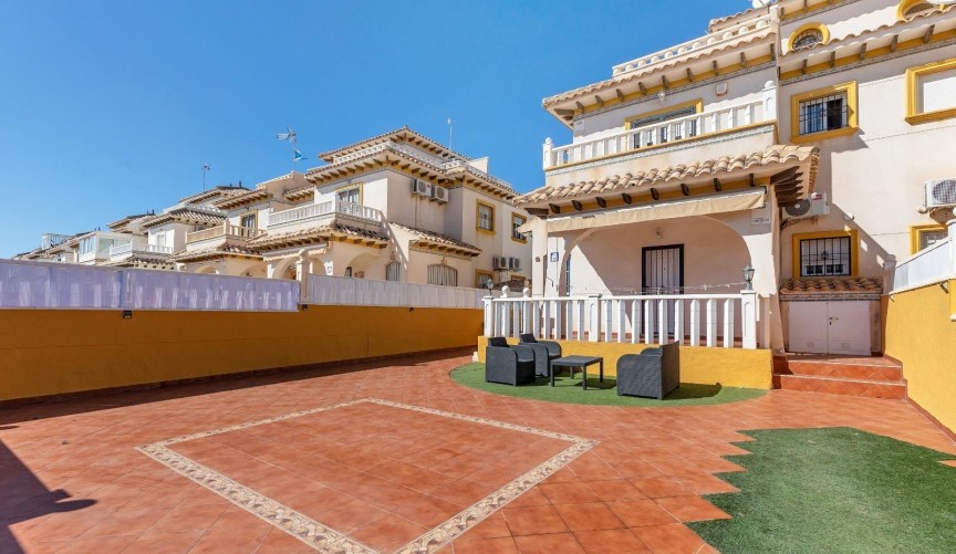 Brukt - Semi Detached -
Cabo Roig - Lomas de Cabo Roig