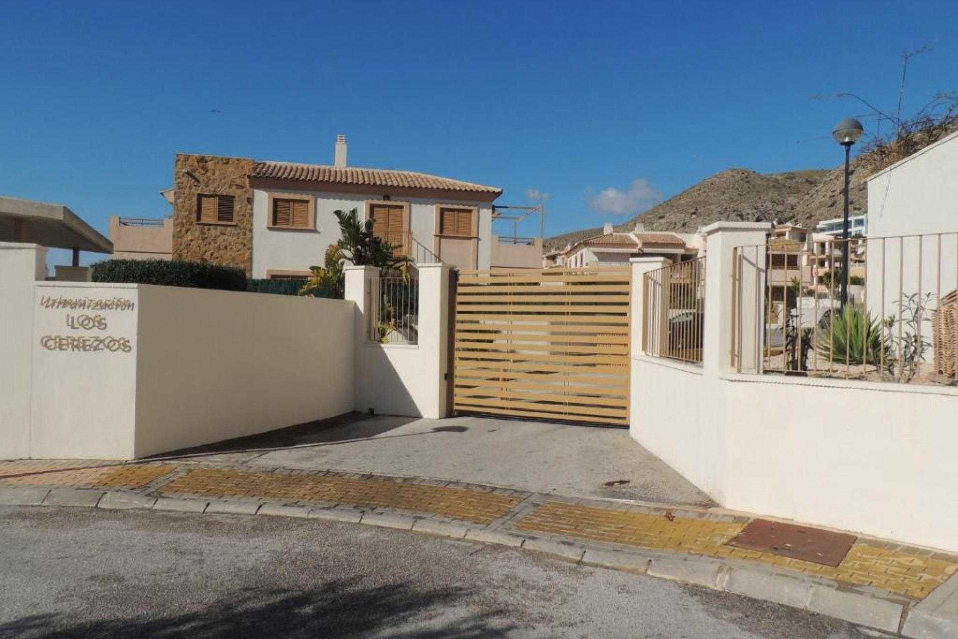 Brukt - Semi Detached -
Finestrat - Costa Blanca