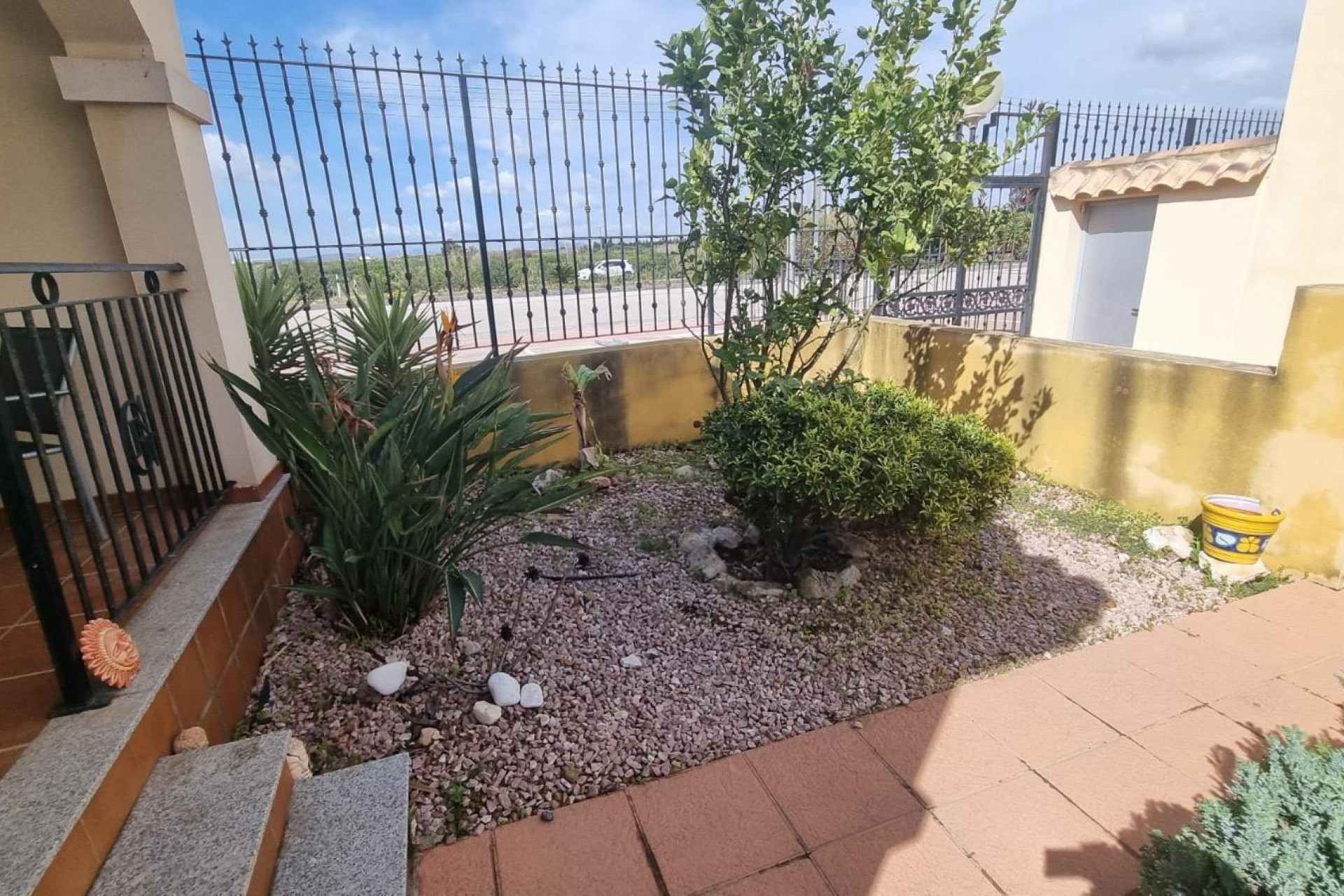 Brukt - Semi Detached -
Guardamar del Segura - Urbanizaciones