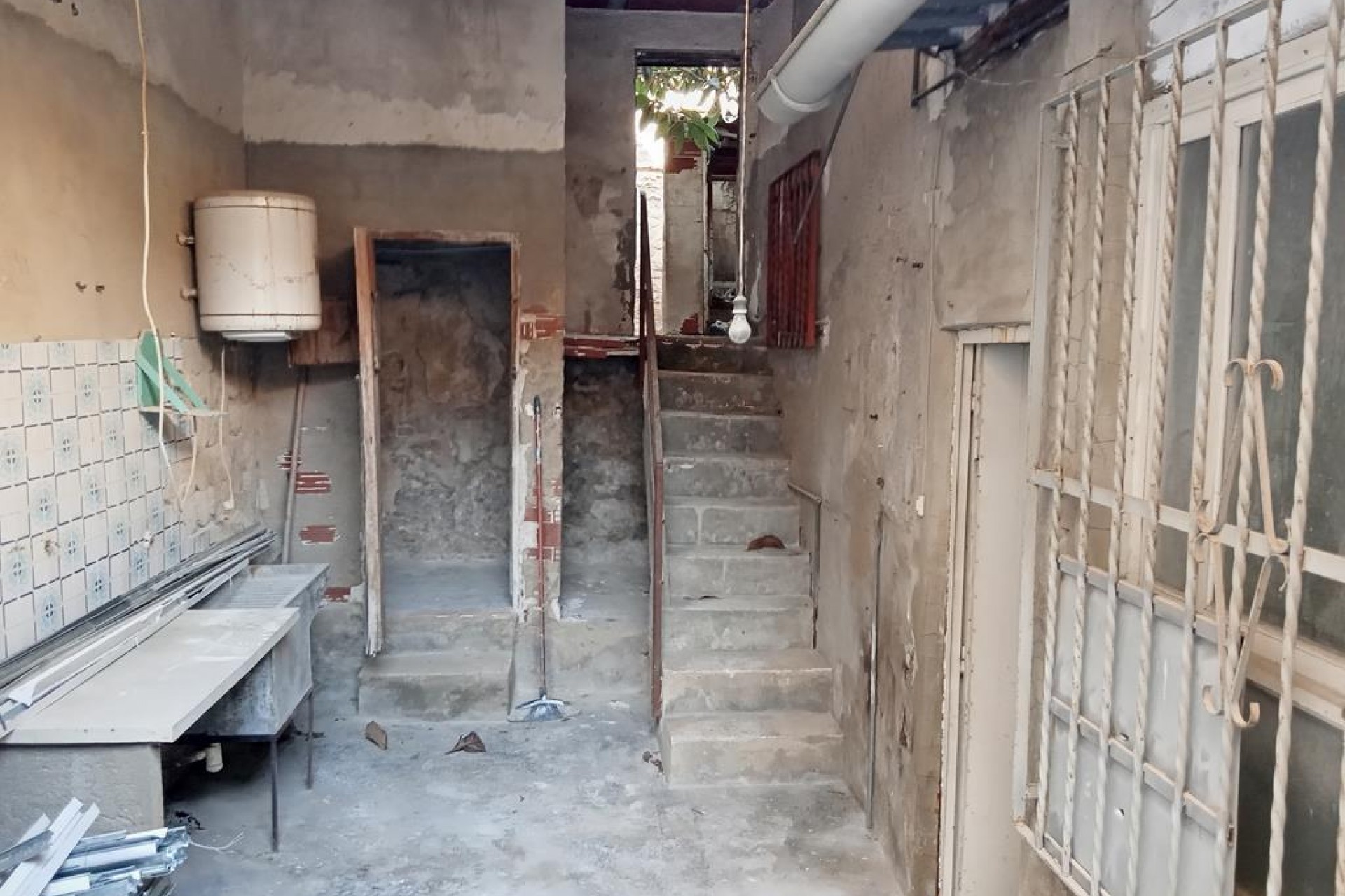 Brukt - Semi Detached -
HurchIllo - PUEBLO CENTRO