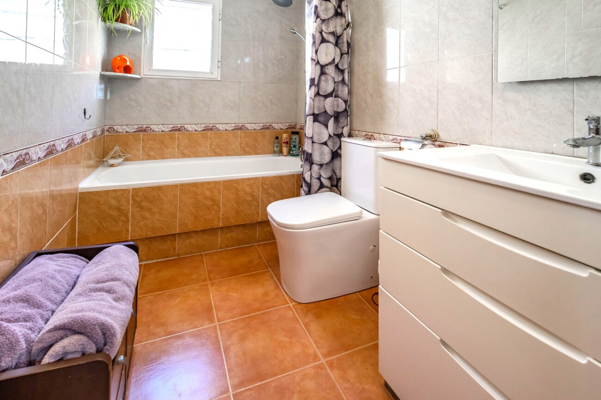 Brukt - Semi Detached -
Los Altos - Res Valle de los pinos