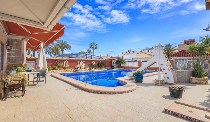 Brukt - Semi Detached -
Orihuela Costa - Costa Blanca