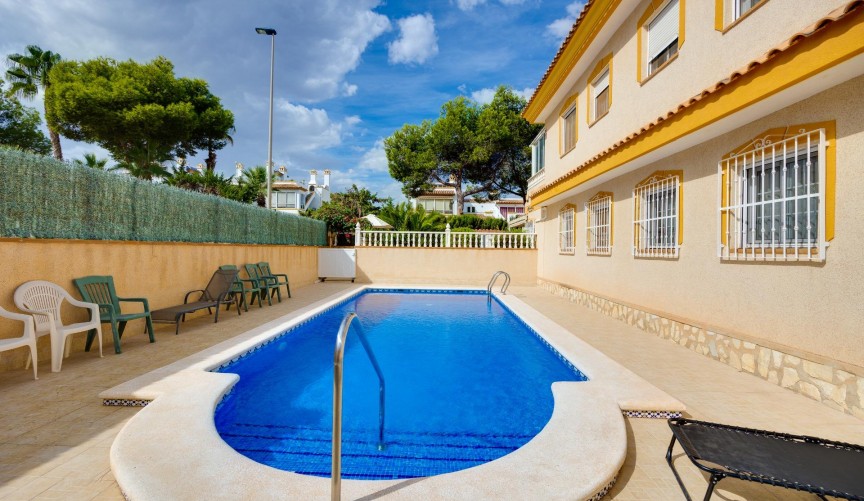 Brukt - Semi Detached -
Orihuela Costa - Villamartín