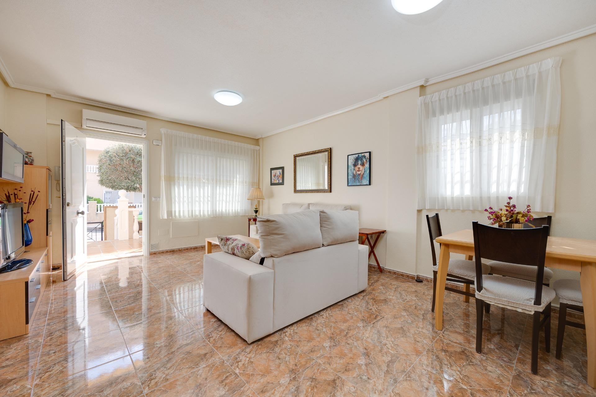 Brukt - Semi Detached -
Orihuela Costa - Villamartín