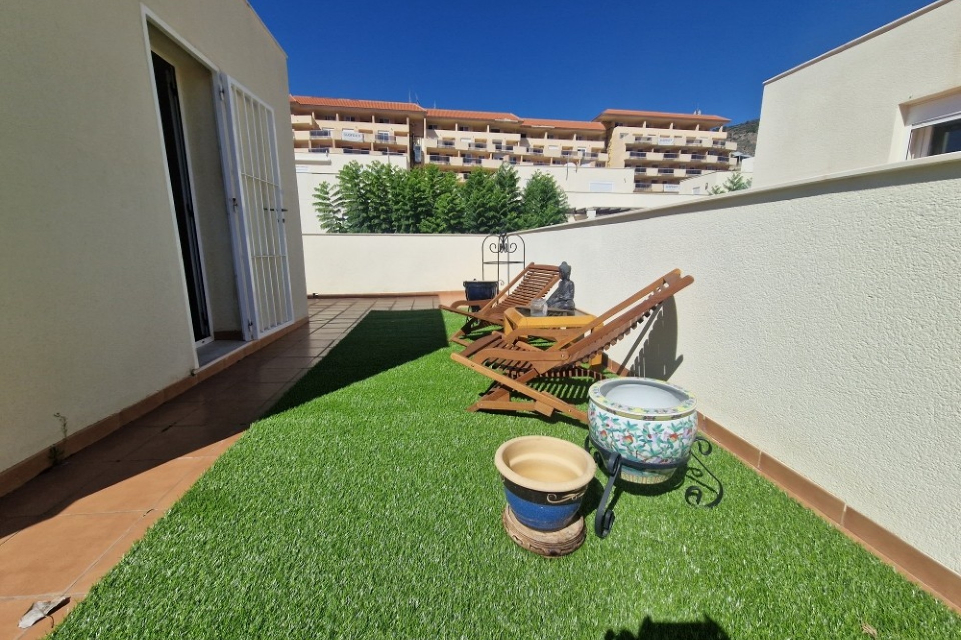 Brukt - Semi Detached -
Relleu - Inland