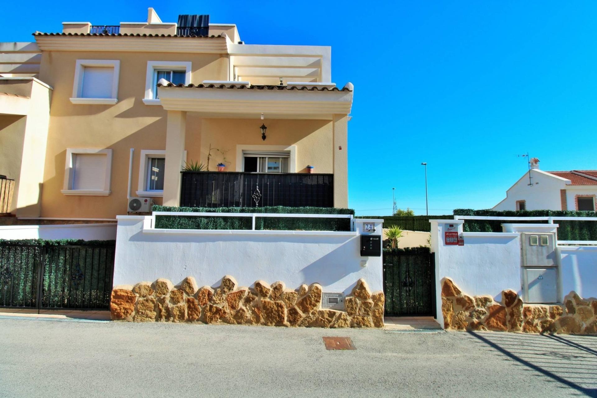 Brukt - Semi Detached -
San Miguel de Salinas - Residencial Los Flamencos