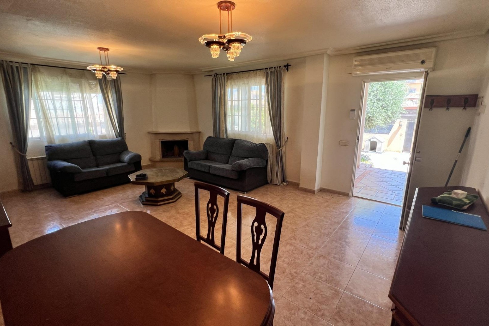 Brukt - Semi Detached -
Torrevieja - aguas nuevas