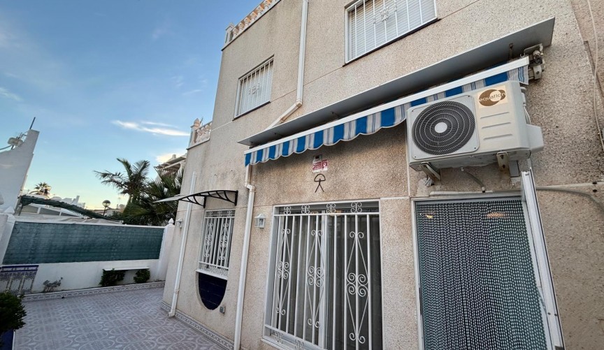 Brukt - Semi Detached -
Torrevieja - Carrefour
