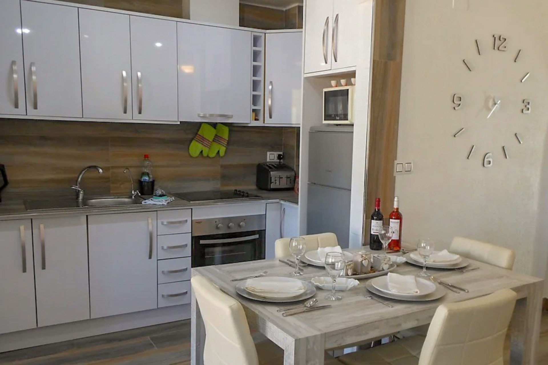 Brukt - Semi Detached -
Villamartin - Costa Blanca