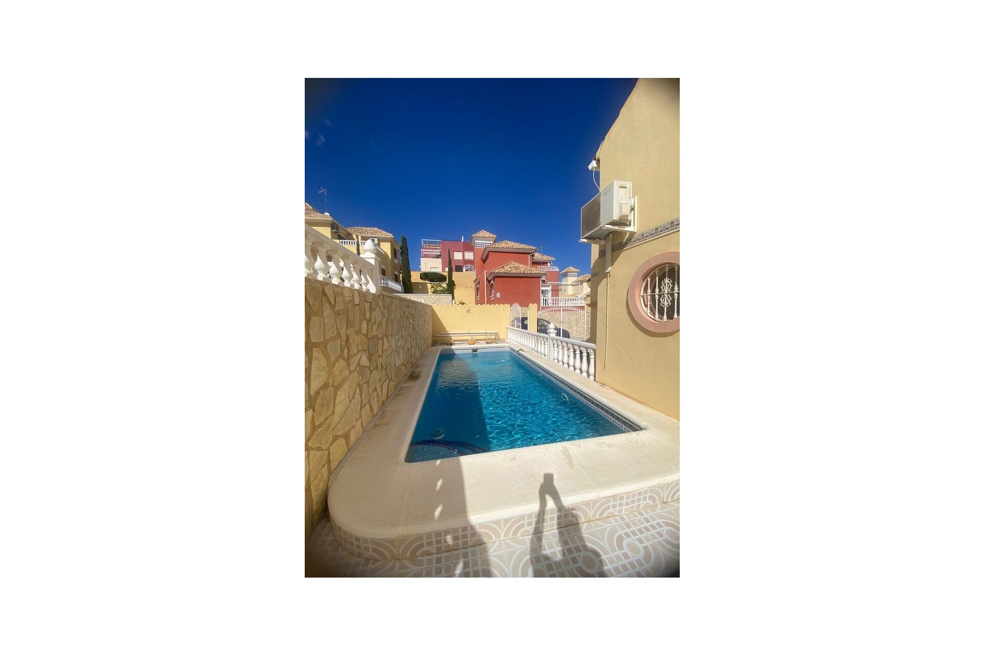 Brukt - Semi Detached -
Villamartin - Costa Blanca