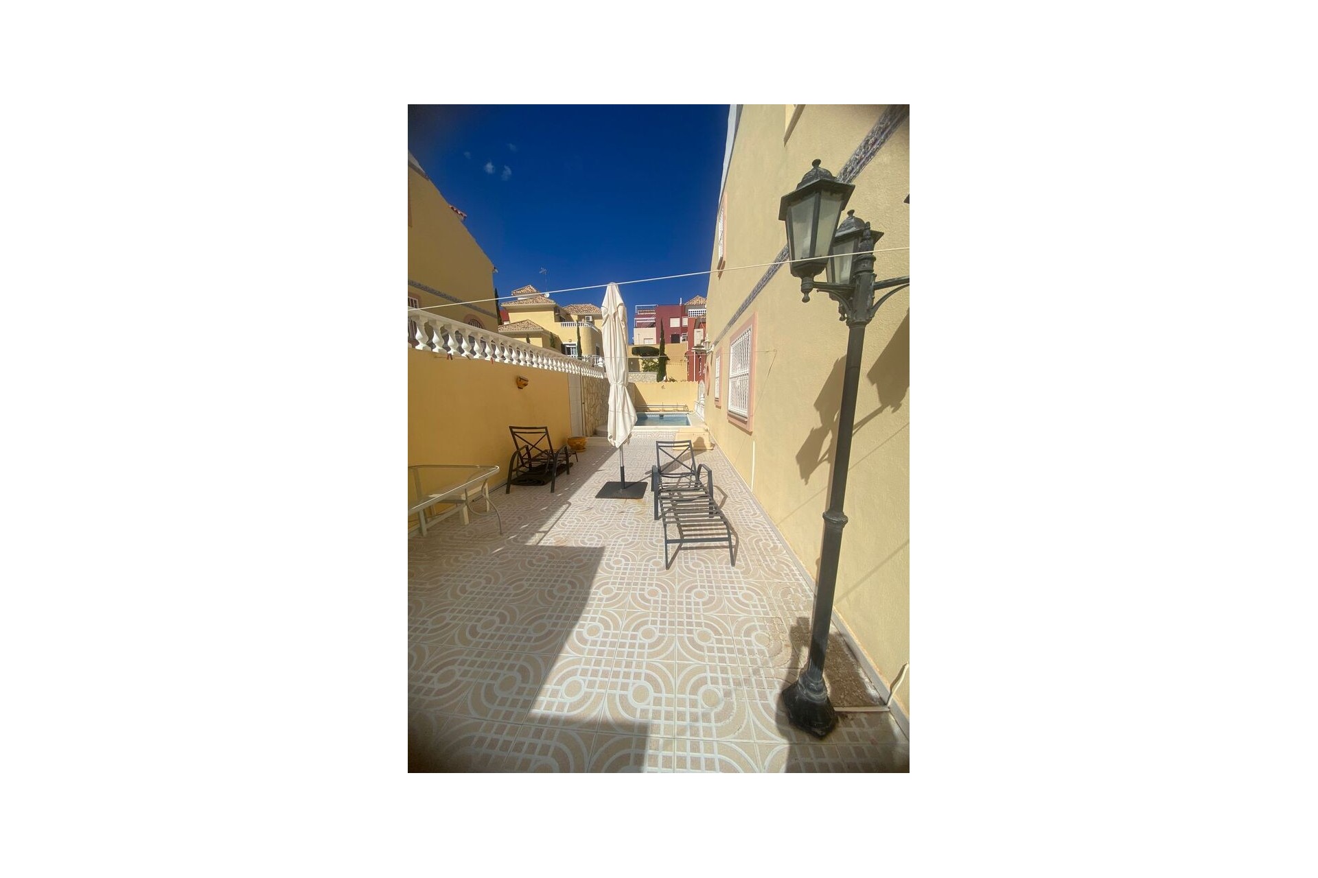 Brukt - Semi Detached -
Villamartin - Costa Blanca