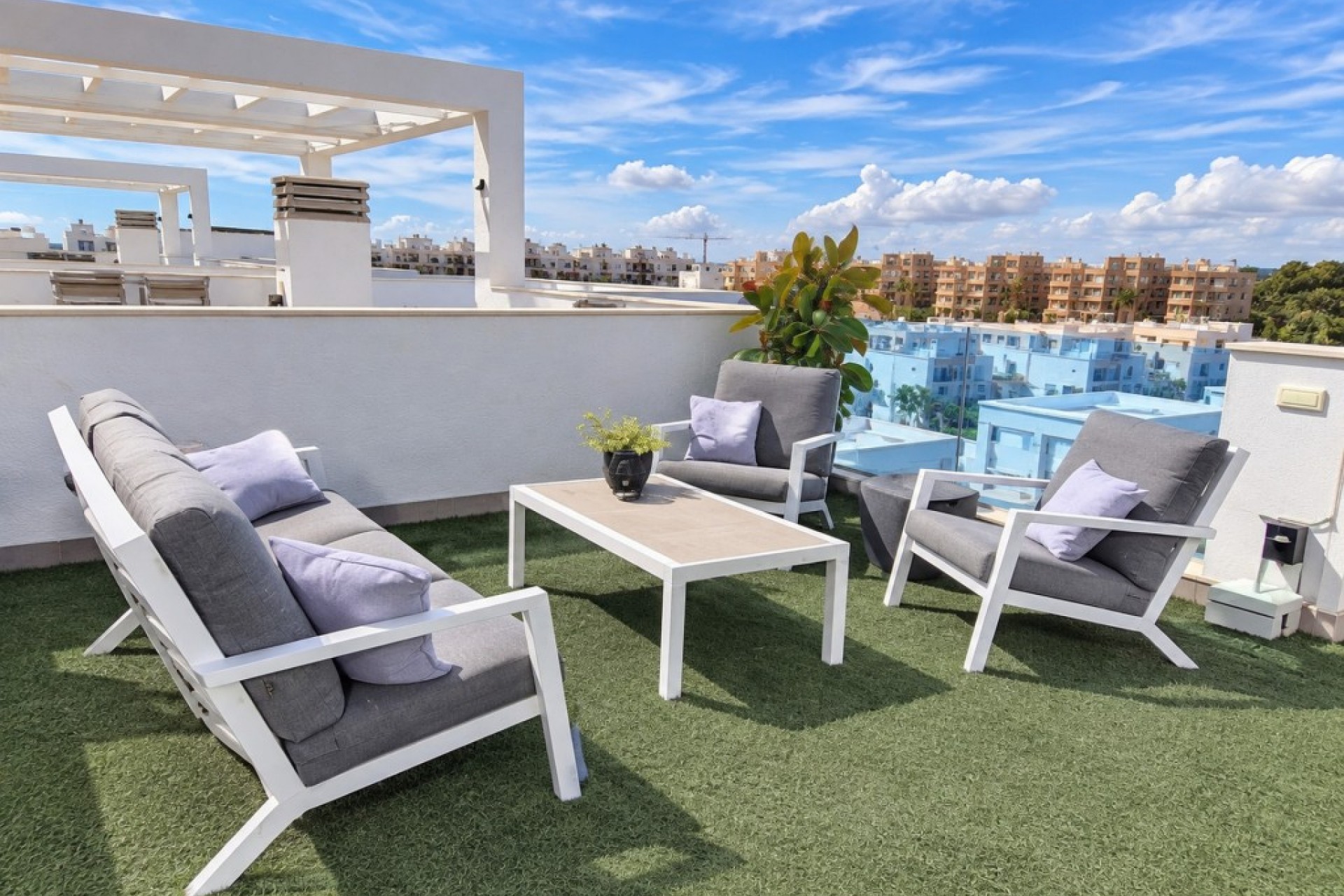 Brukt - Toppleilighet -
El Raso - Costa Blanca