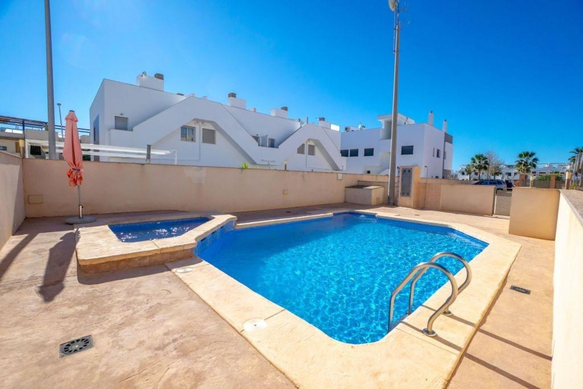 Brukt - Toppleilighet -
Pilar de la Horadada - Costa Blanca