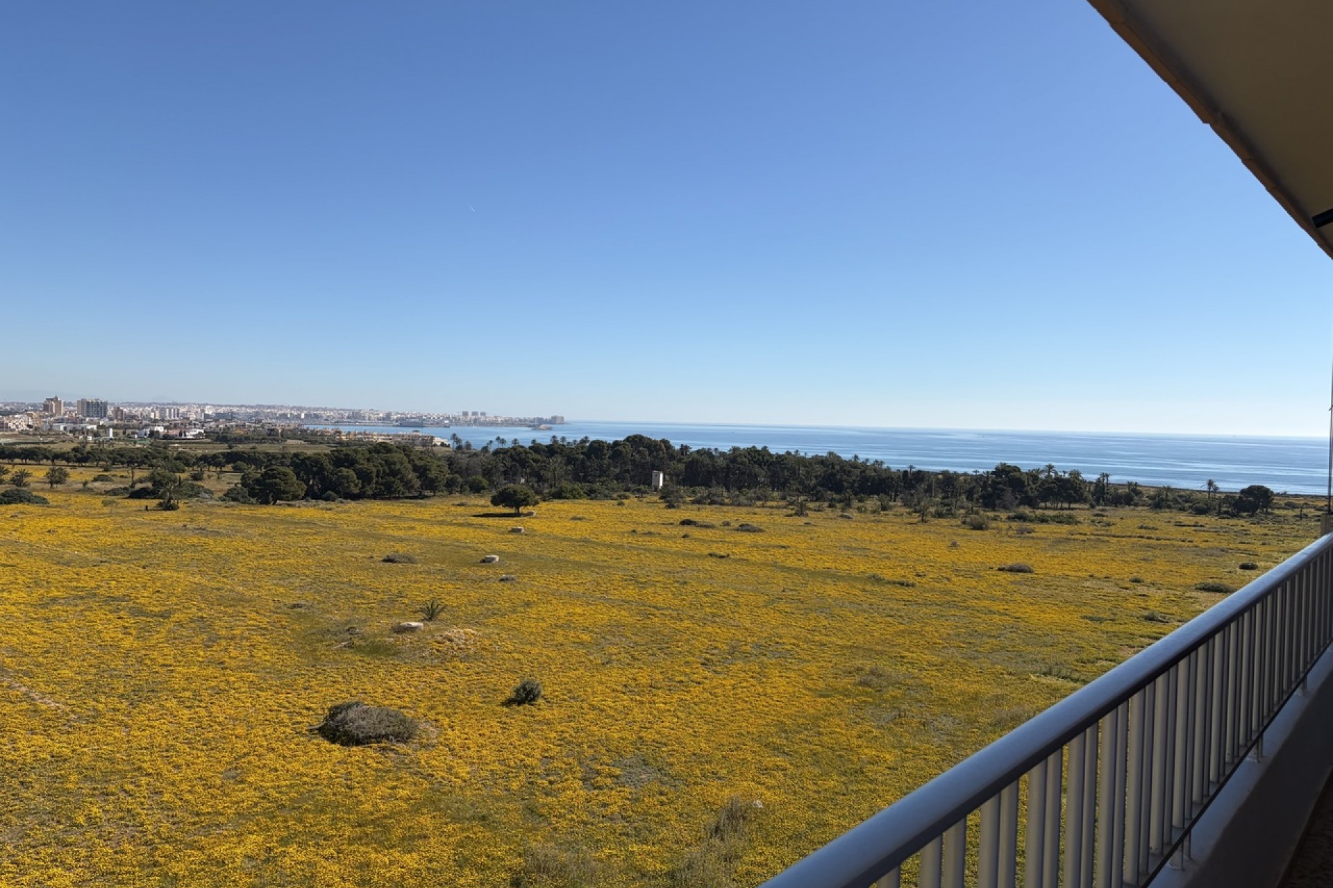Brukt - Toppleilighet -
Punta Prima - Costa Blanca