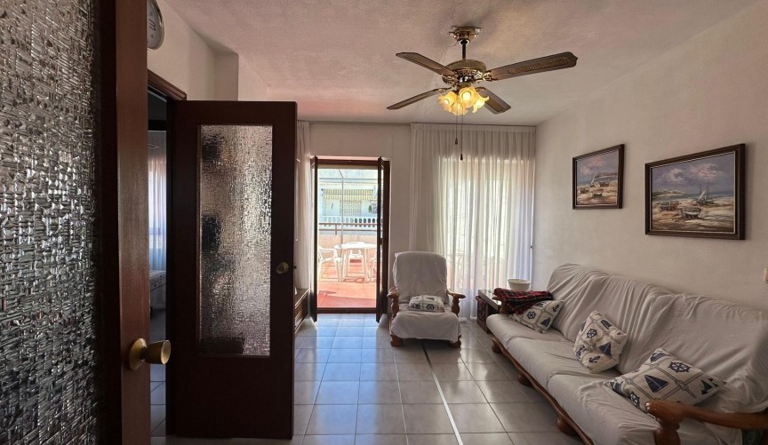 Brukt - Toppleilighet -
Torrevieja - Estacion De Autobuses