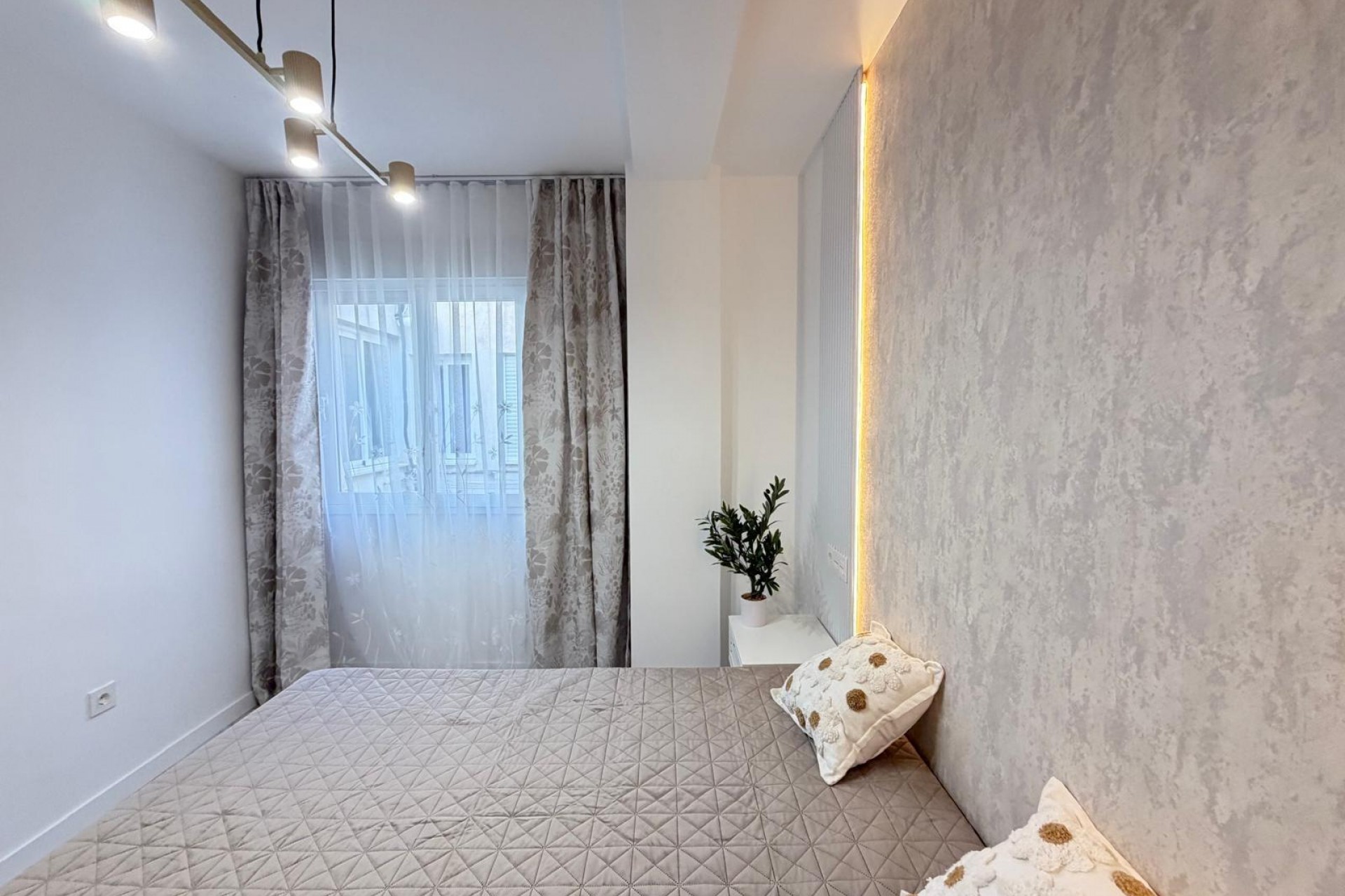 Brukt - Toppleilighet -
Torrevieja - Estacion De Autobuses