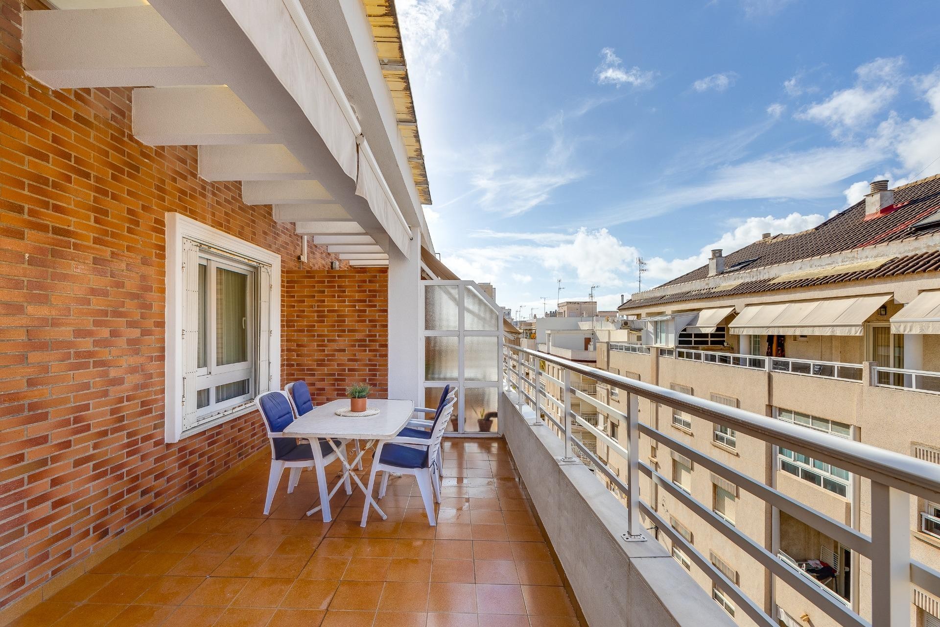 Brukt - Toppleilighet -
Torrevieja - Paseo Maritimo