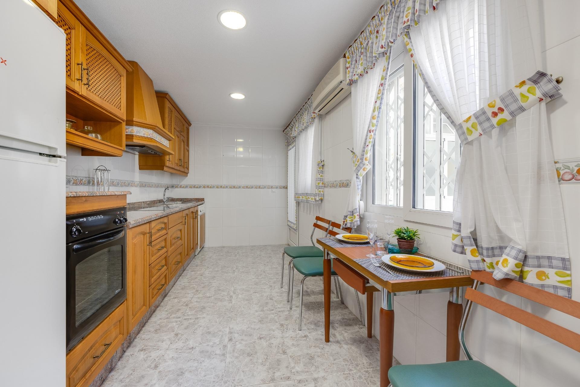 Brukt - Toppleilighet -
Torrevieja - Paseo Maritimo