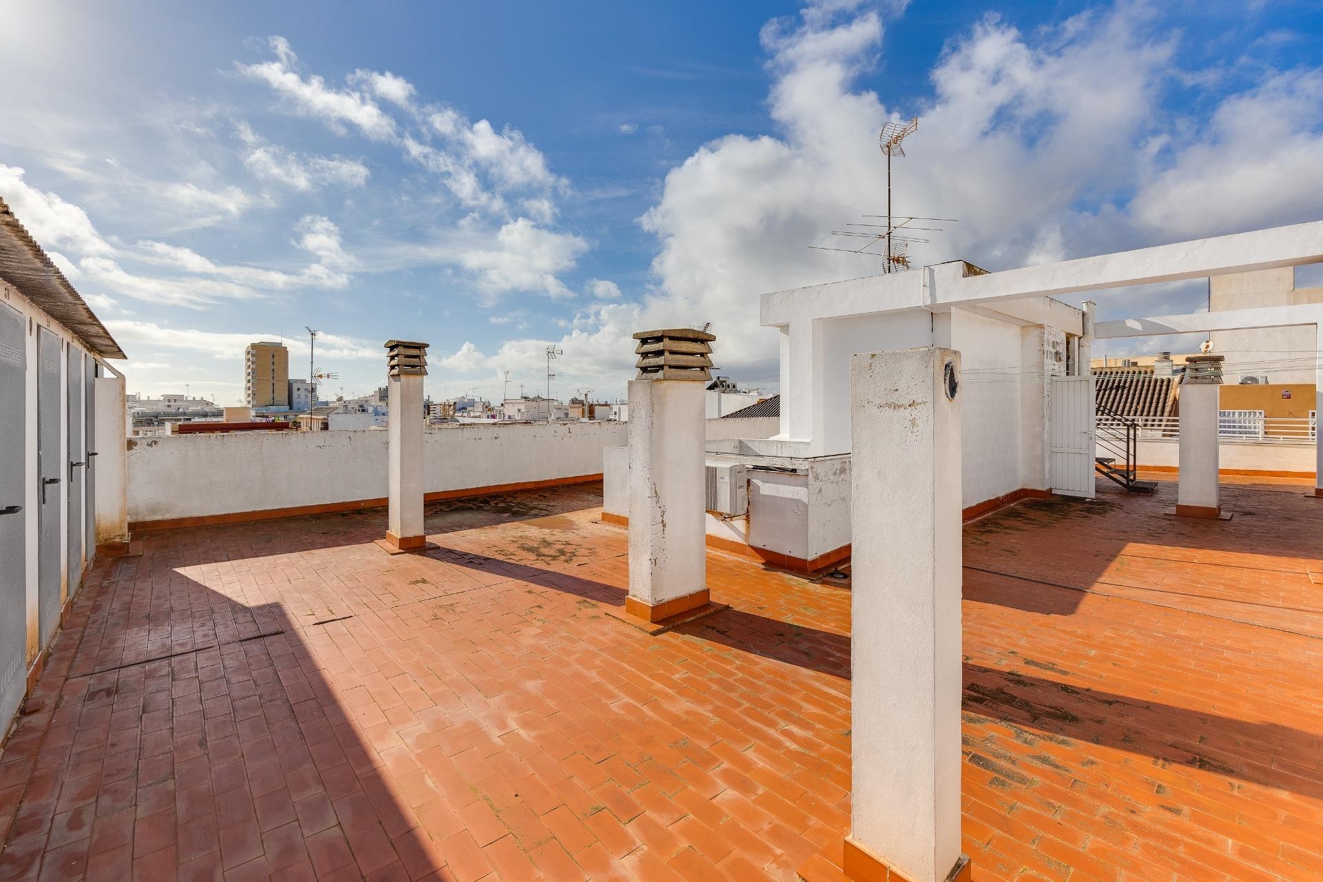 Brukt - Toppleilighet -
Torrevieja - Paseo Maritimo