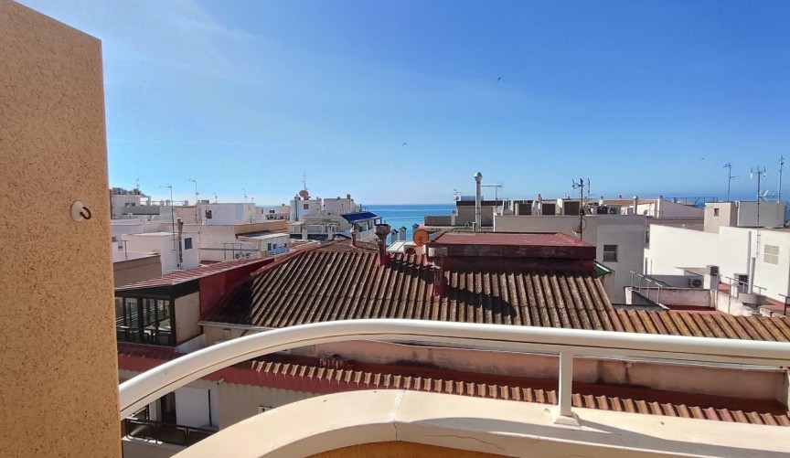 Brukt - Toppleilighet -
Torrevieja - Paseo Maritimo