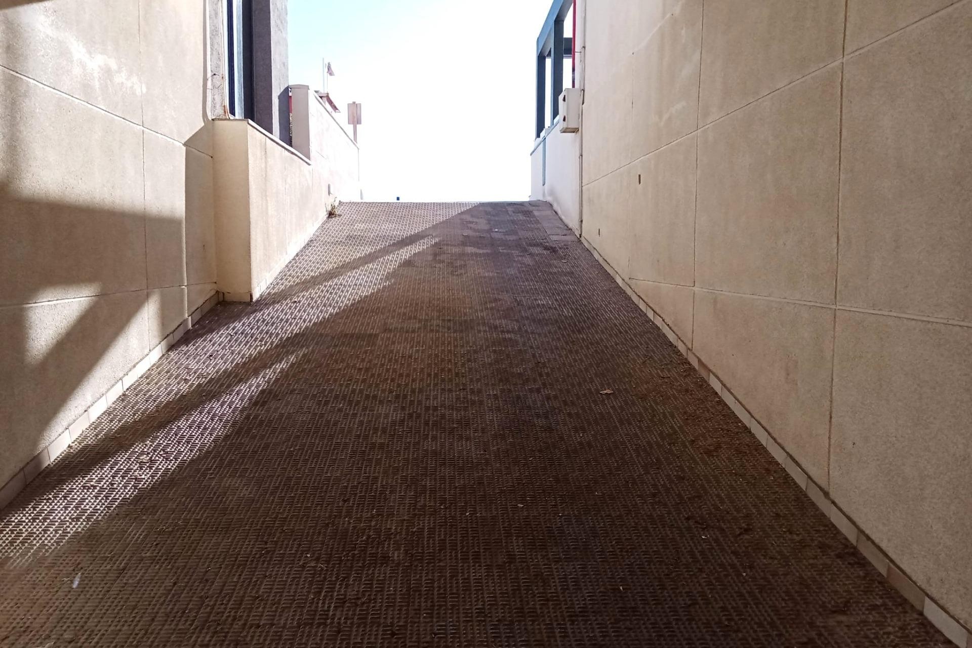 Brukt - Toppleilighet -
Torrevieja - Playa De La Mata