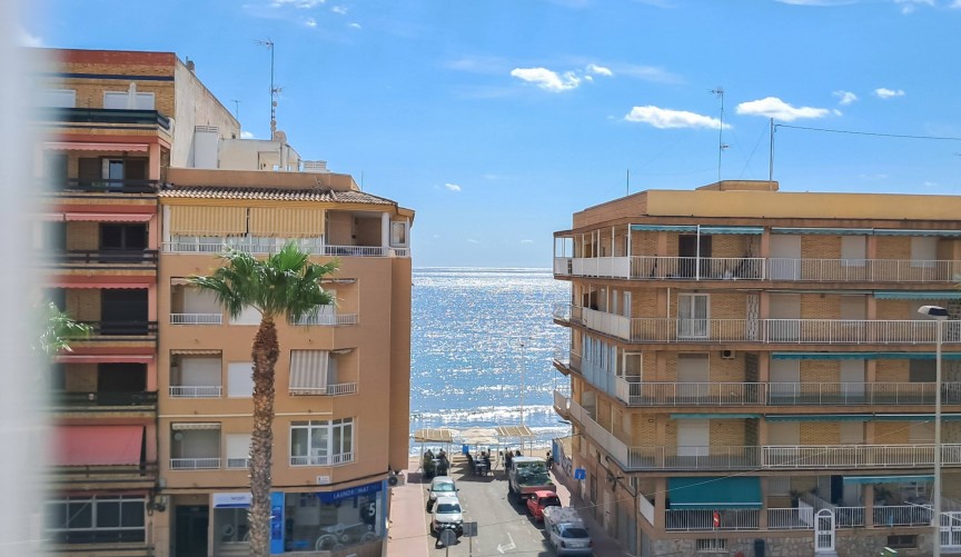 Brukt - Toppleilighet -
Torrevieja - Playa De Los Naufragos