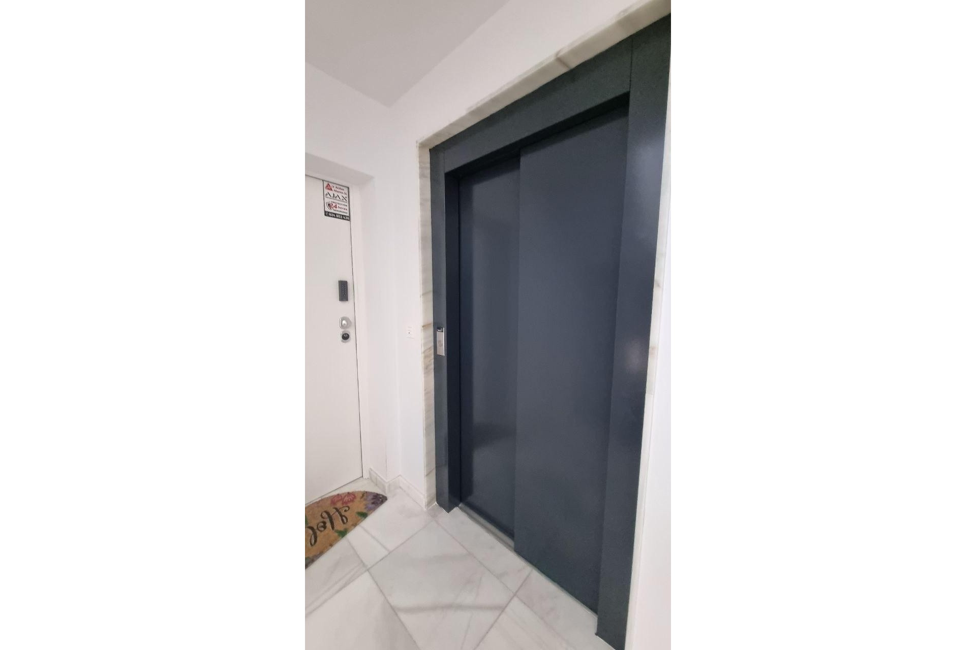 Brukt - Toppleilighet -
Torrevieja - Playa del Cura