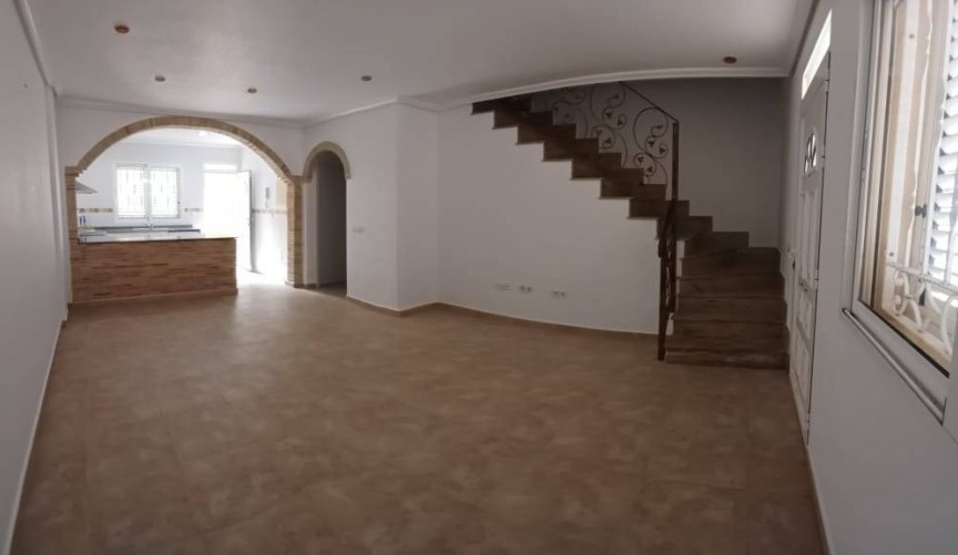 Brukt - Tosidig -
Santiago de la Ribera - Santiago De La Ribera