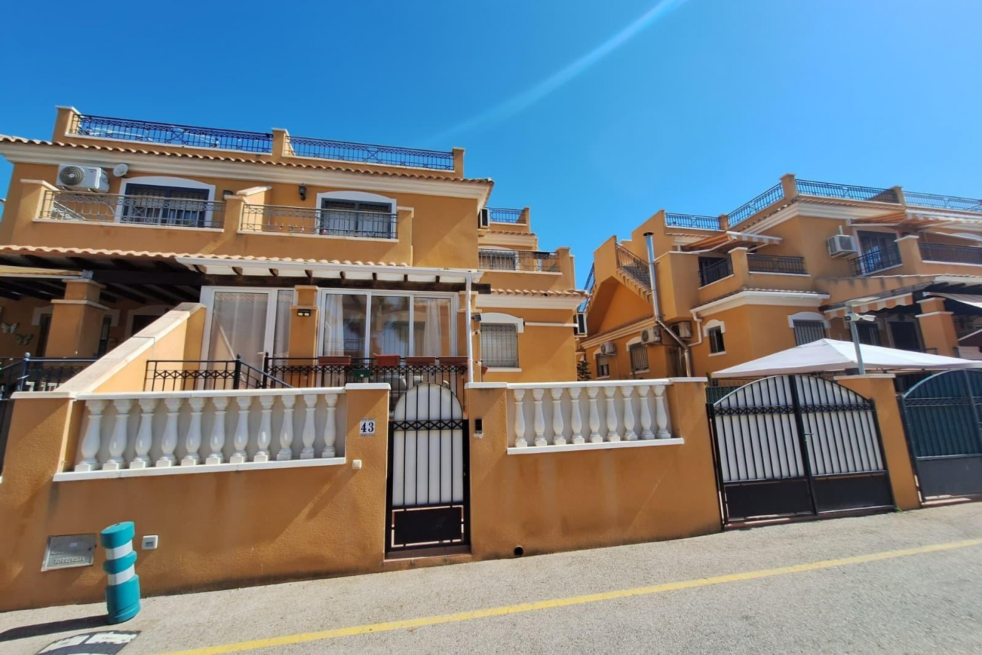 Brukt - Tosidig -
Torrevieja - aguas nuevas