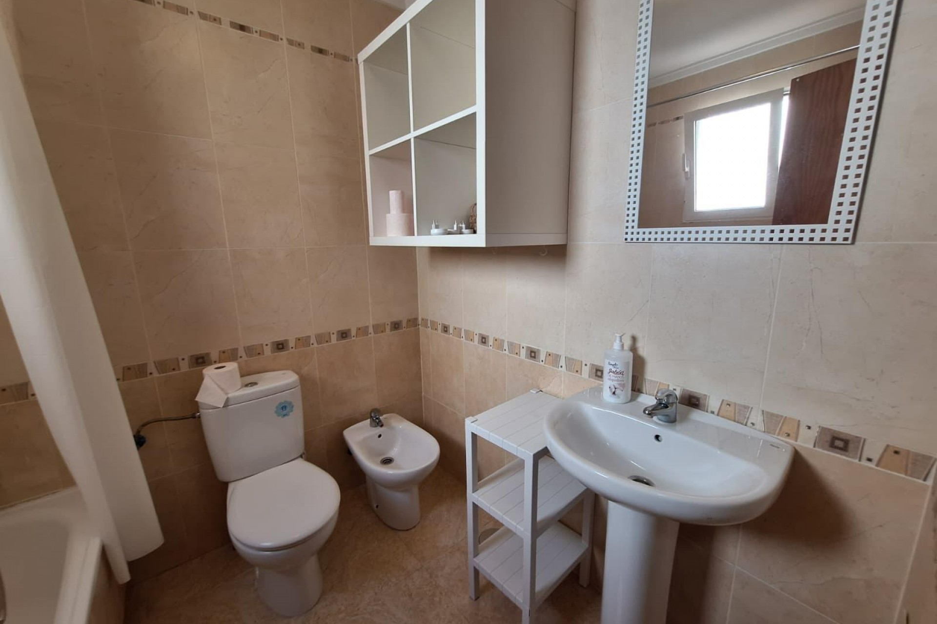Brukt - Tosidig -
Torrevieja - aguas nuevas
