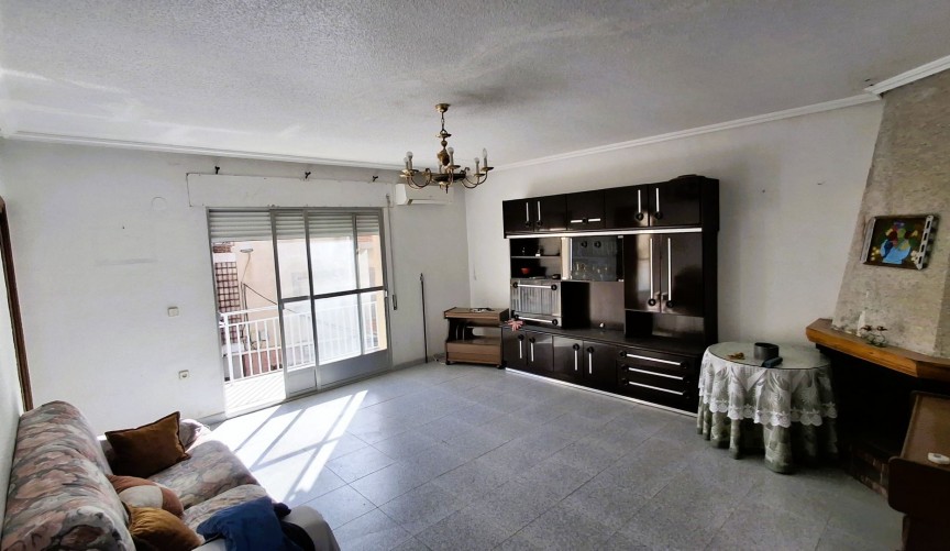 Brukt - Town House -
Abanilla - Inland