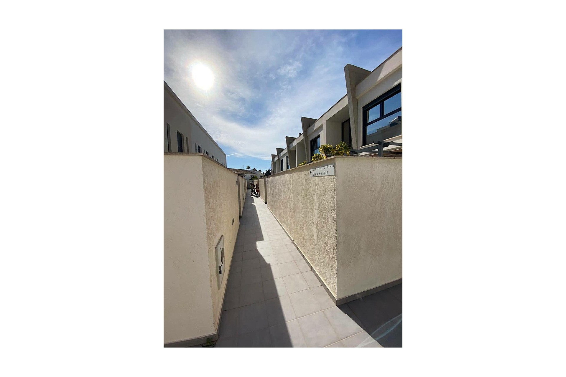 Brukt - Town House -
Albir - Costa Blanca