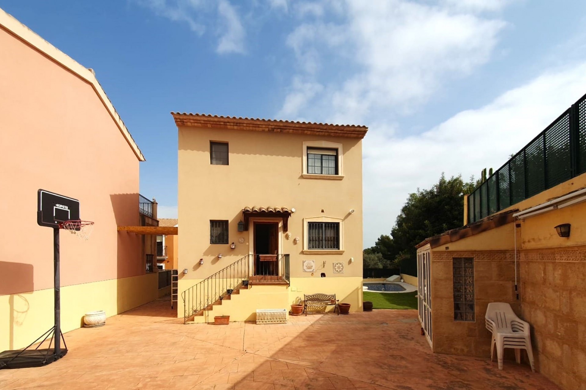 Brukt - Town House -
Alfas del Pí - Costa Blanca