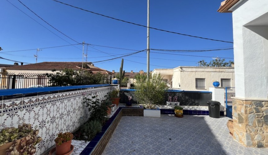 Brukt - Town House -
Algueña - Inland