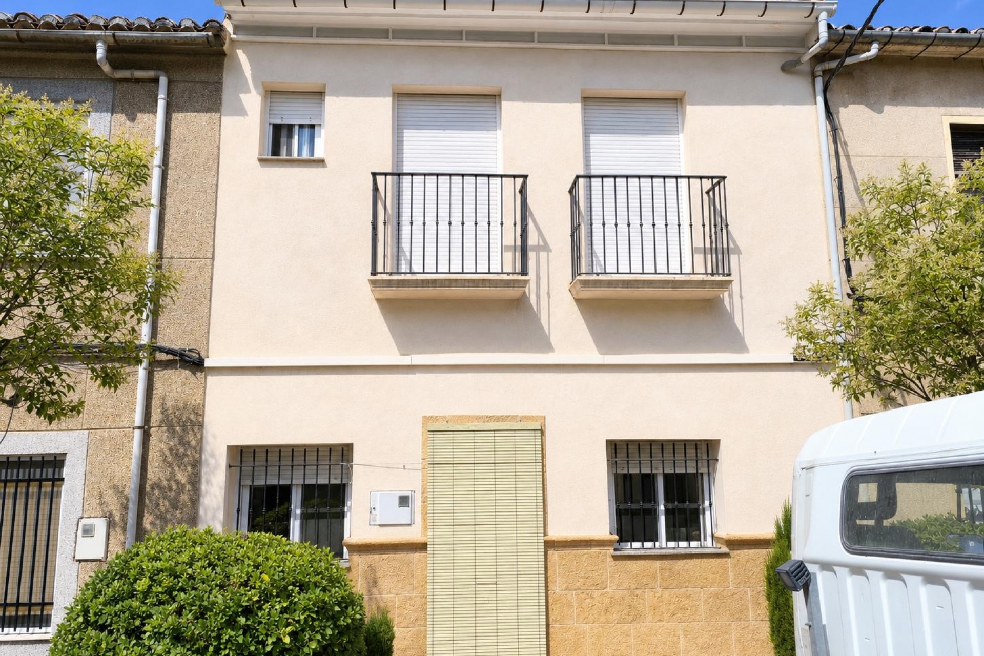Brukt - Town House -
Algueña - Inland