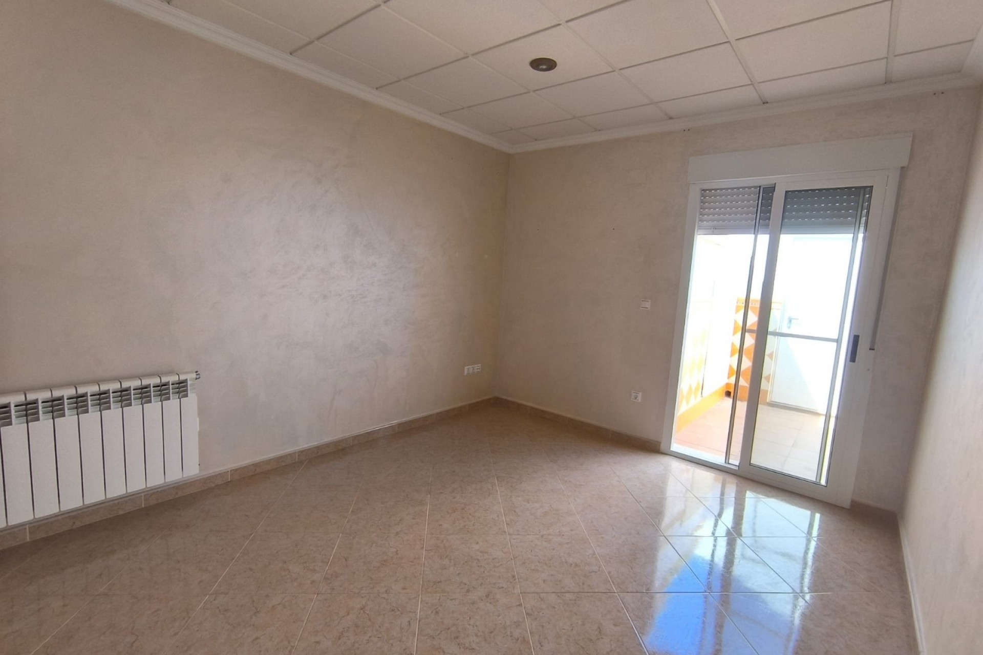 Brukt - Town House -
Algueña - Inland