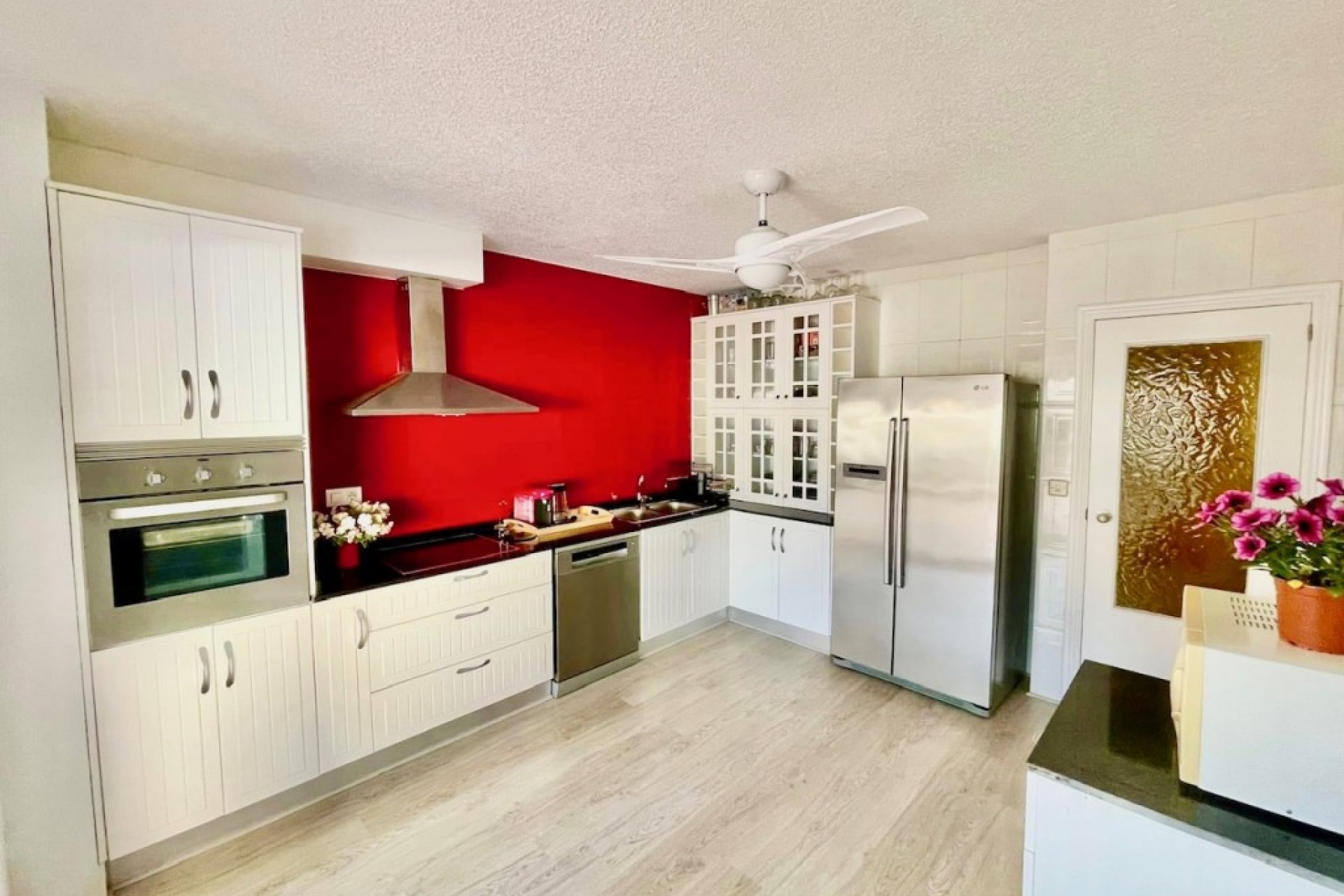 Brukt - Town House -
Aquilas