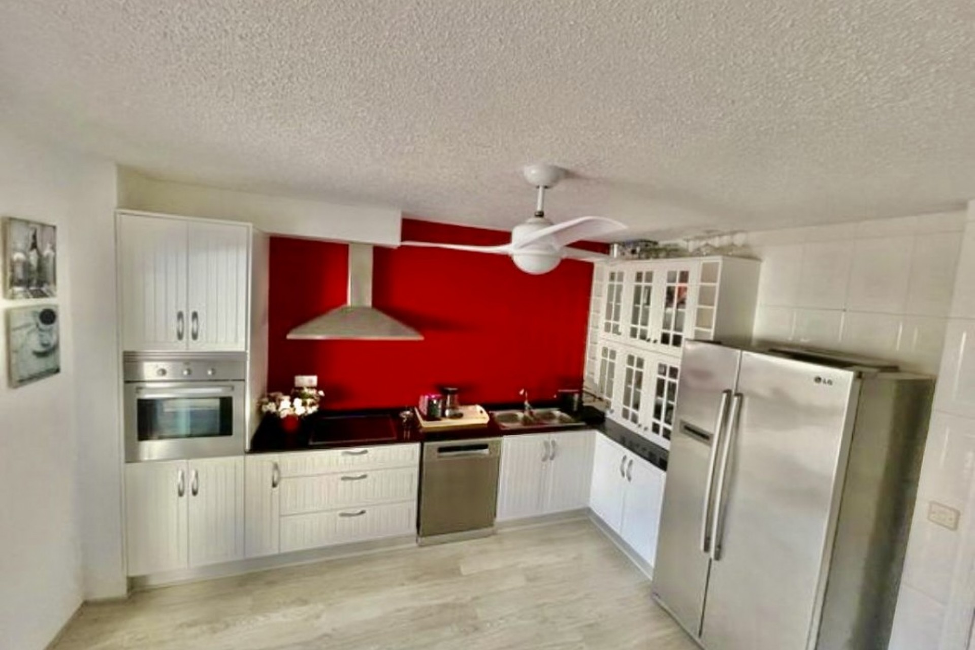 Brukt - Town House -
Aquilas