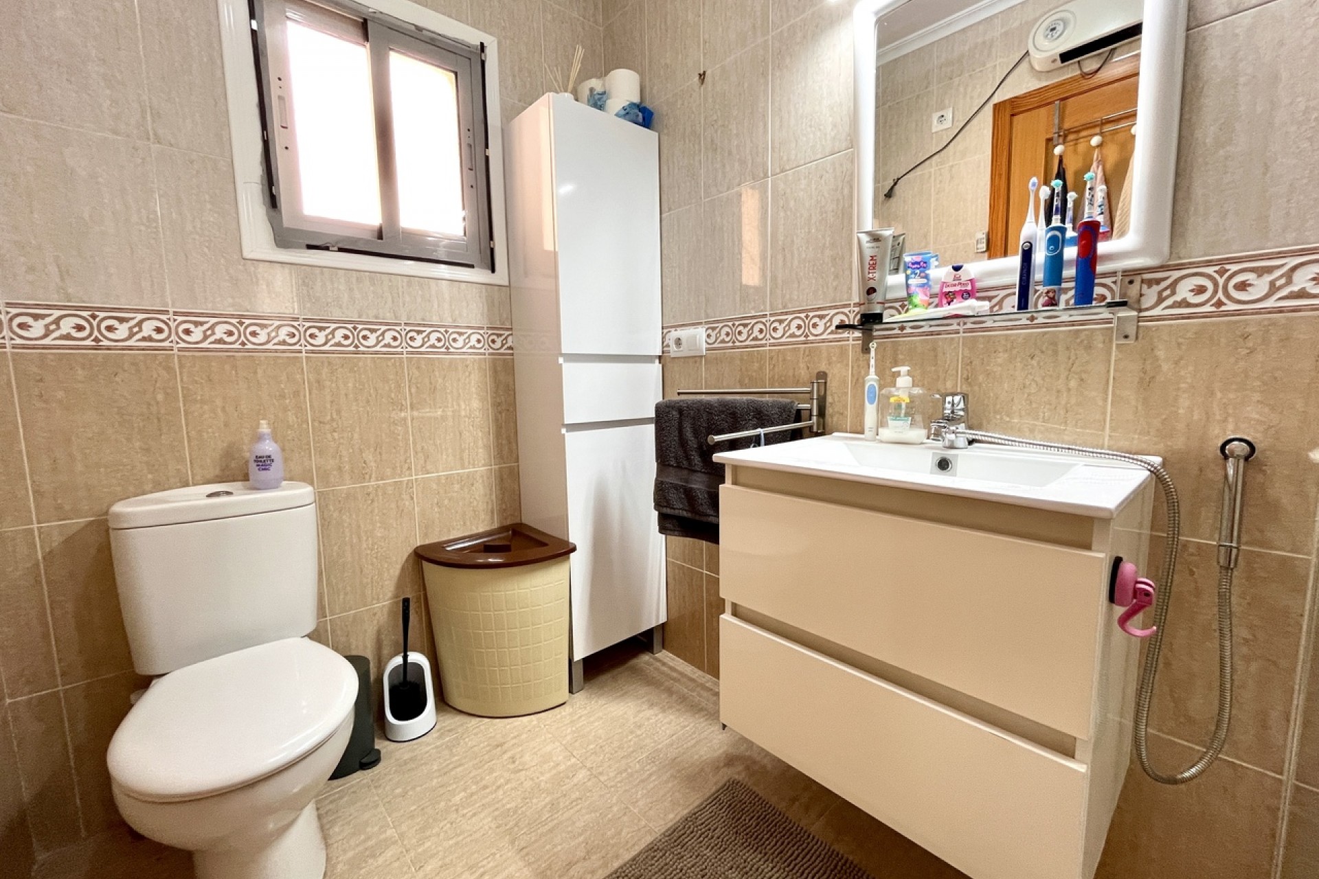 Brukt - Town House -
Avileses - Inland