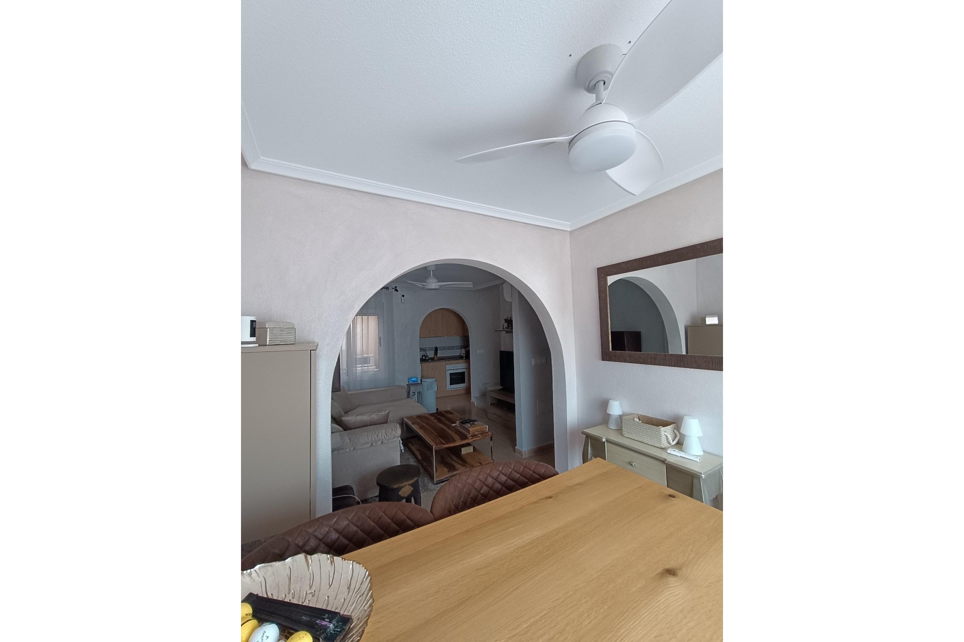 Brukt - Town House -
Avileses - Jerónimo Y Avileses