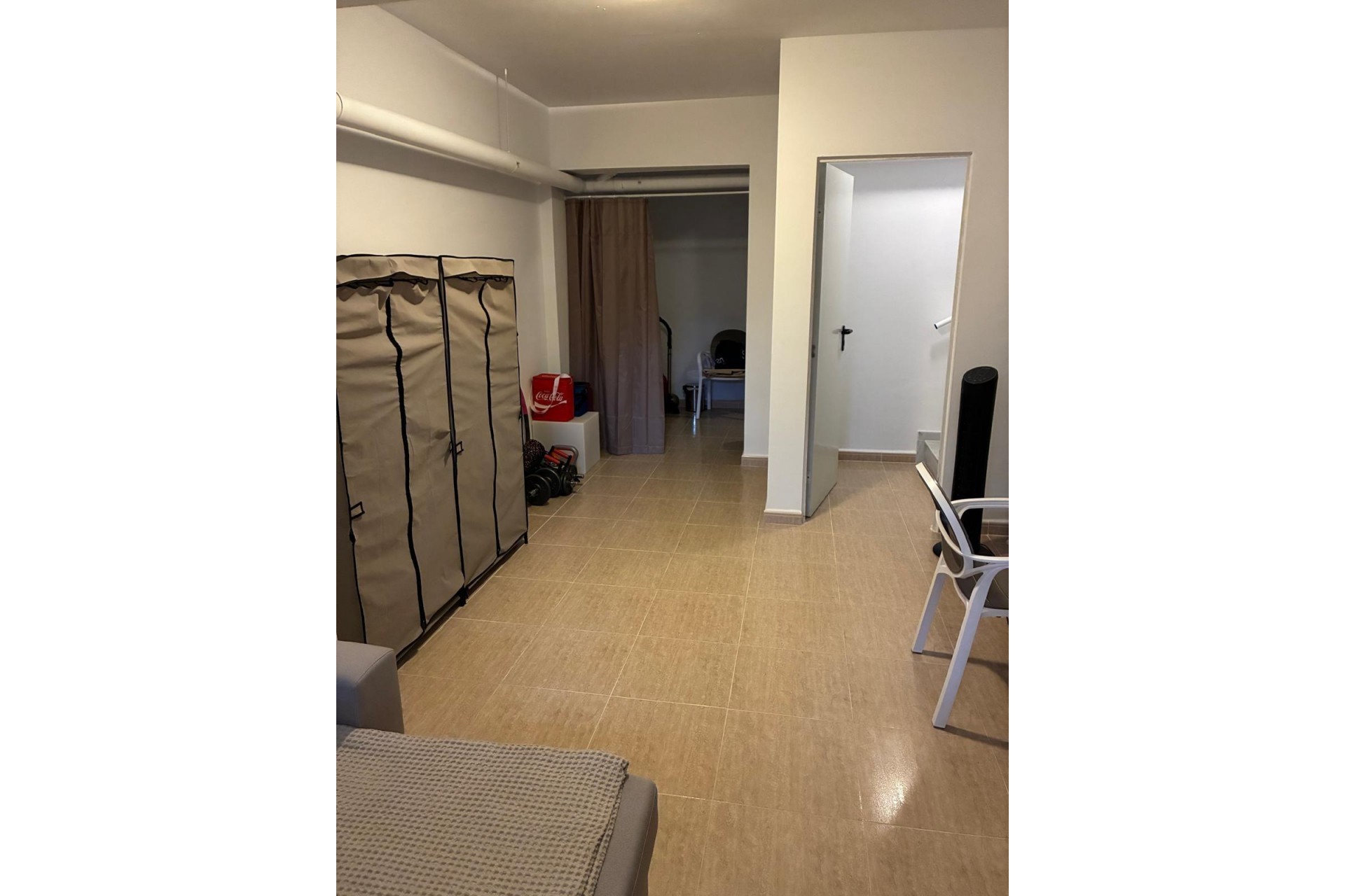 Brukt - Town House -
Avileses - Jerónimo Y Avileses